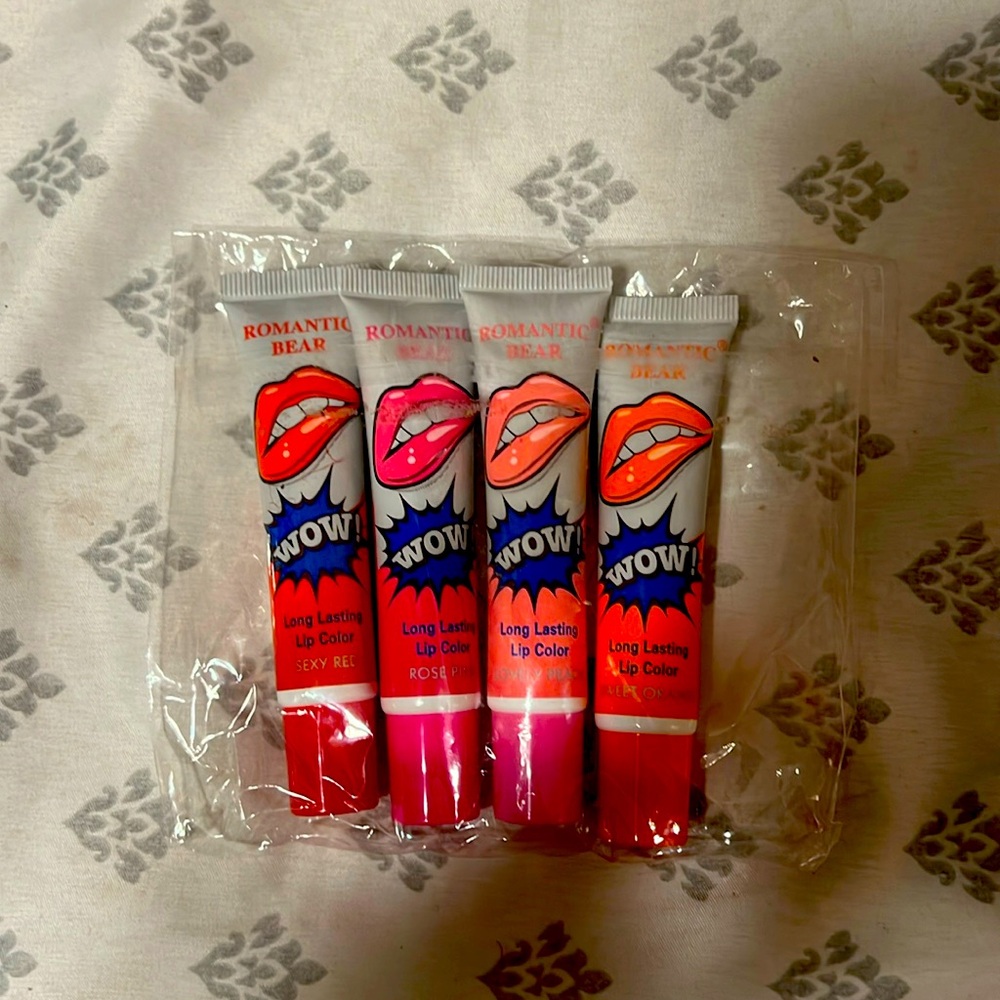Pack of 4 romantic lip stains.